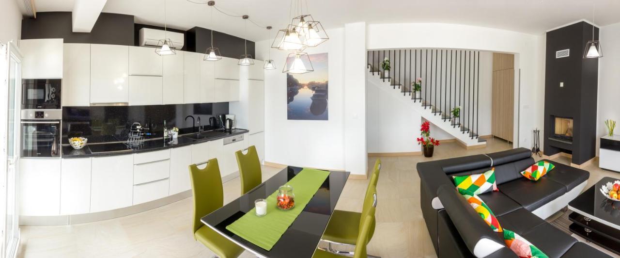 Trogir Residence Vila A Seget Vranjica Exterior foto